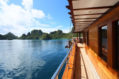 Yacht charter Waisai to Raja Ampat islands